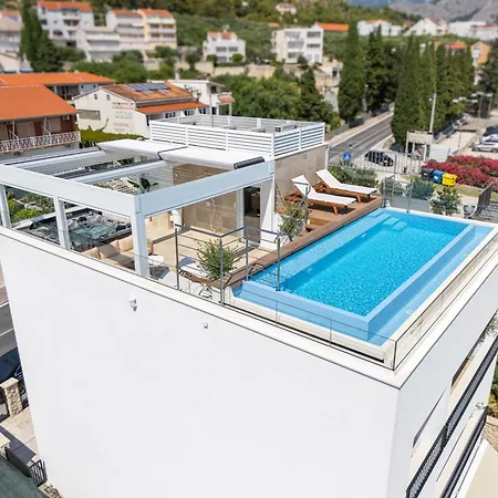 Beachfront Lara With Pool فيلة Duće